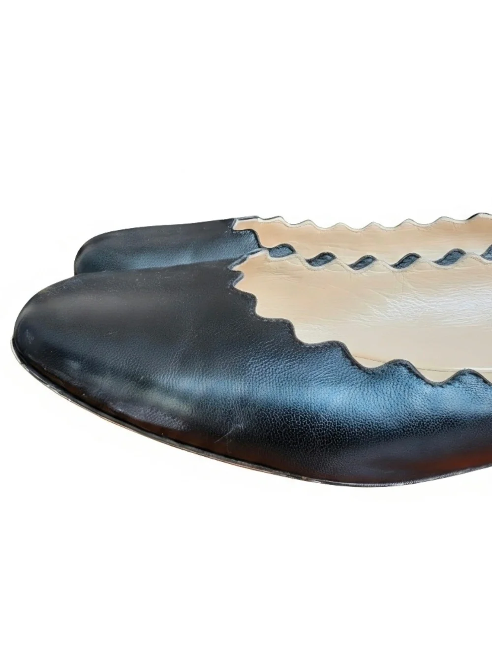 Chloe Lauren Scallop Edge Leather Ballet Flats in Black
